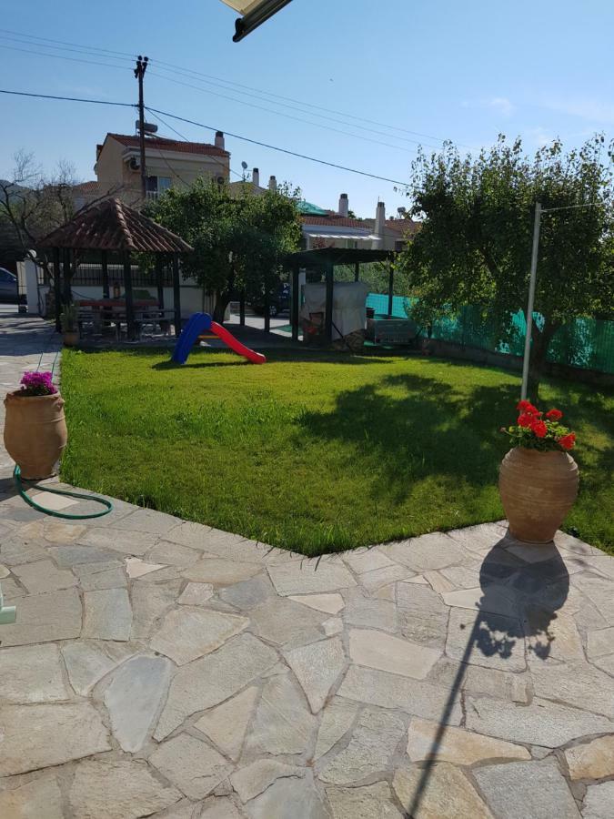 Nautilus Guest House Nea Iraklitsa Exterior foto