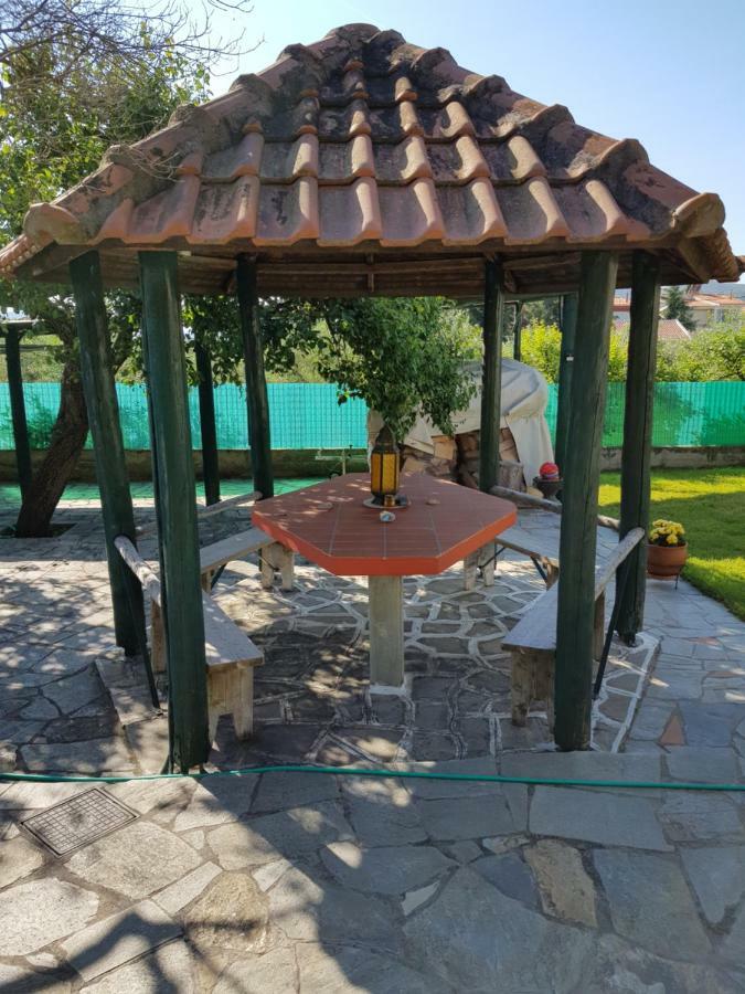 Nautilus Guest House Nea Iraklitsa Exterior foto