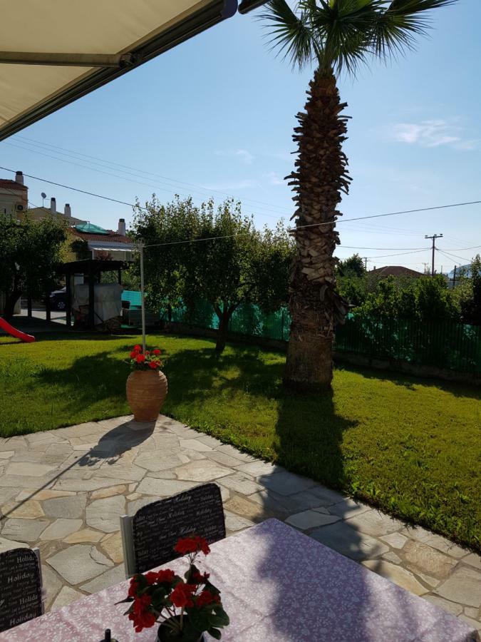 Nautilus Guest House Nea Iraklitsa Exterior foto